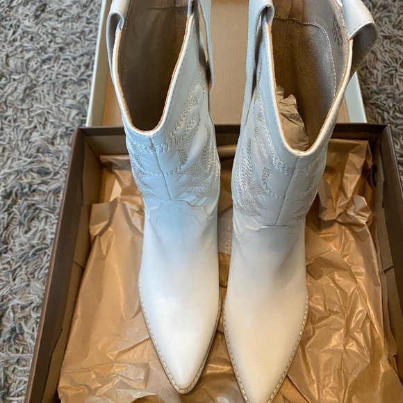 Vici Monterey Heeled Western Boot - Picture 3 of 5